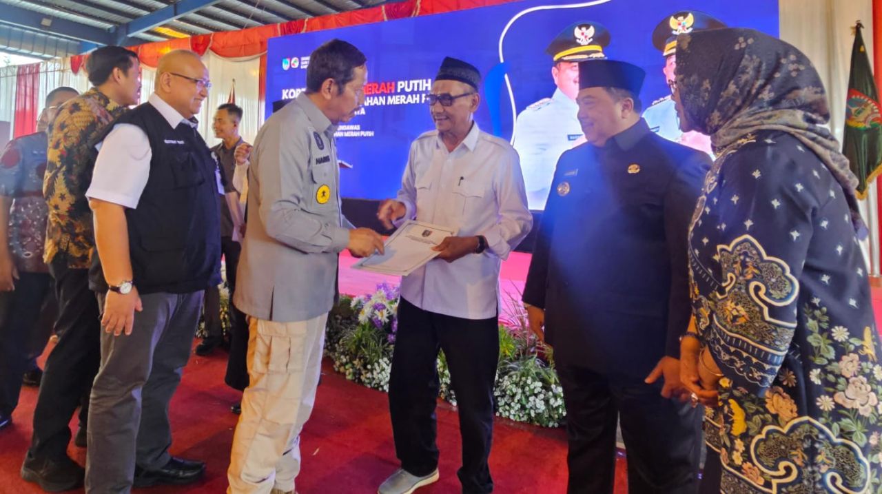 PERCEPATAN - Kemenkum Jatim mencatat progres signifikan dalam percepatan pembentukan Koperasi Desa/Kelurahan Merah Putih (KDMP) sekaligus didaftarkan ke Sistem Administrasi Badan Hukum (SABH) Ditjen AHU Kemenkum, Rabu (28/05/2025).