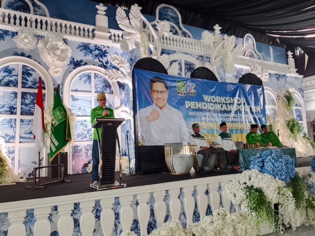 LOMBA - DPC PKB Kabupaten Sidoarjo menggelar Workshop Pendidikan Politik Membangun Harmoni Demokrasi melalui Lomba Paduan Suara (Padus) dalam rangka Harlah ke 27 PKB di Aula Gedung Royal Palace Jie Poek Dw lantai 2 Sidoarjo, Minggu (27/07/2025).