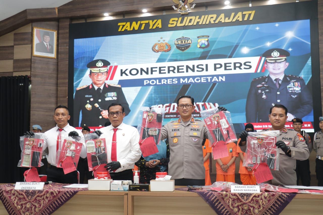 NARKOBA - Satuan Reserse Narkoba (Reskoba) Polres Magetan mengungkap kasus penyalahgunaan narkotika dalam Operasi Tumpas Semeru 2025. Hasil pengungkapan dirilis dalam konferensi pers di Gedung Pesat Gatra Polres Magetan, Senin (22/09/2025).