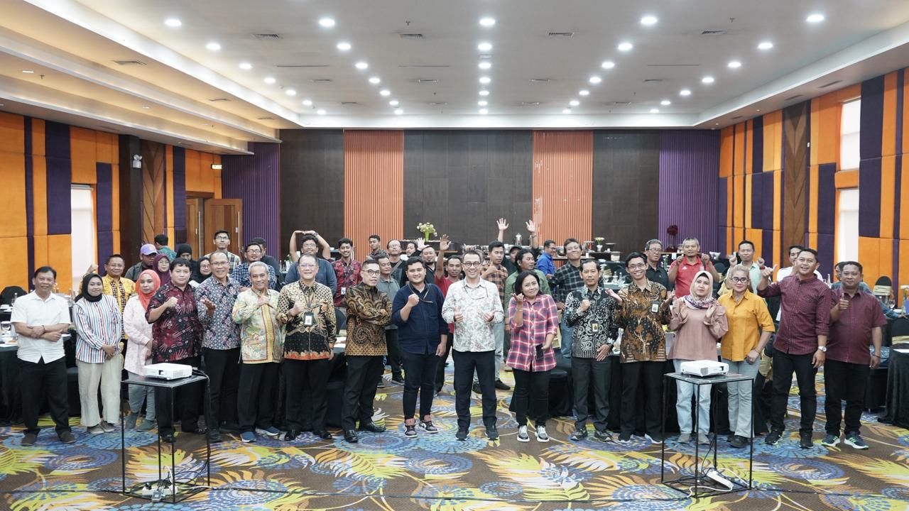 GATHERING - Kanwil DJP Jatim II menggelar Media Gathering dan Media Briefing 2025 sebagai sarana memperkuat edukasi perpajakan dan membangun sinergi dengan insan media di Surabaya, Selasa (25/11/2025).