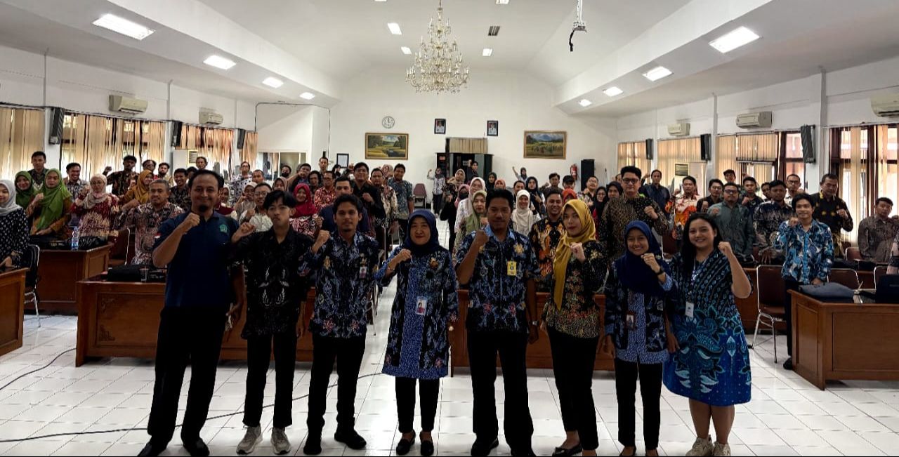 WEBSITE - Ada 277 website desa difasilitasi proses pembuatannya oleh Dinas (Kominfo) Kabupaten Sidoarjo tinggal 41 desa dari 318 desa yang belum memiliki website desa ikut pelatihan yang digelar Dinas Kominfo Pemkab Sidoarjo, Selasa (11/11/2025).