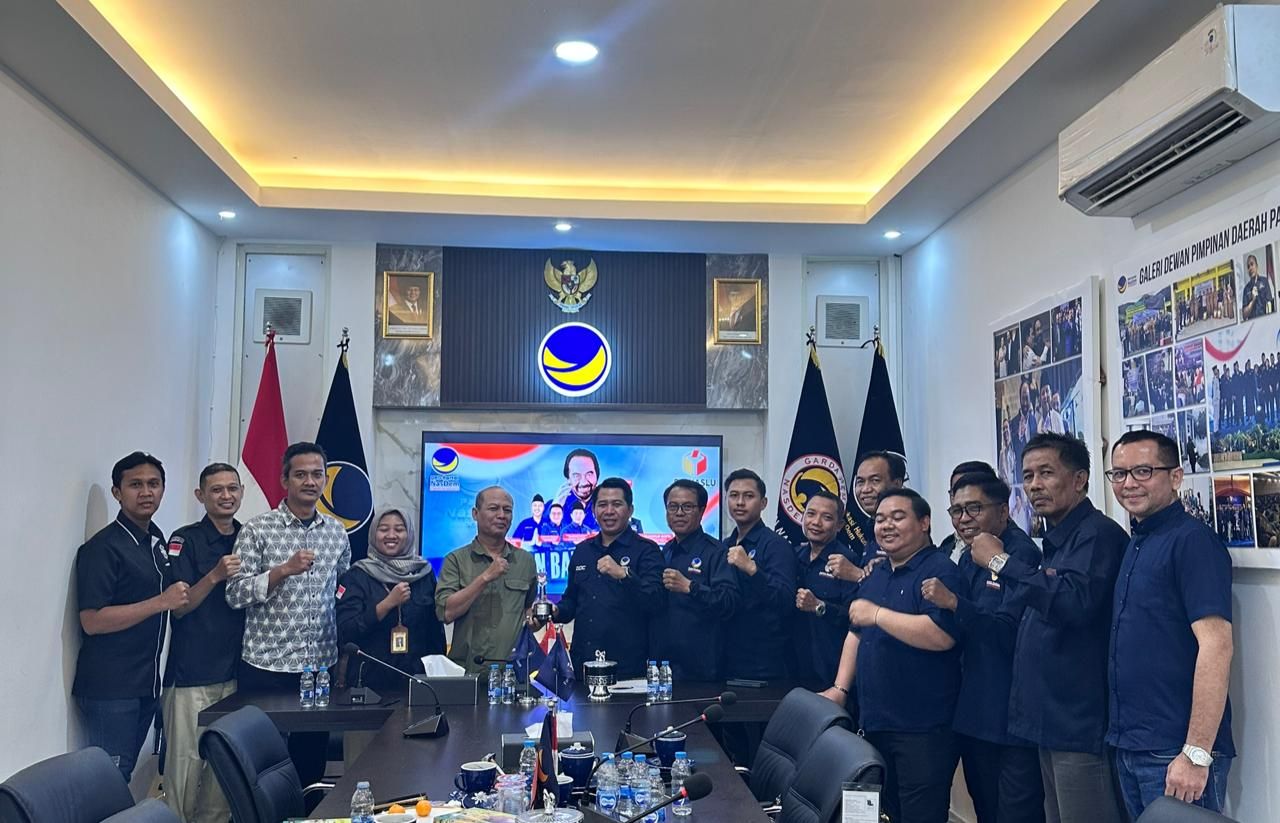VERVAL - Badan Pengawas Pemilu (Bawaslu) Kabupaten Sidoarjo kembali melakukan koordinasi dan verifikasi lanjutan terhadap data kepengurusan Partai Politik (Parpol) di Parpol, Jumat (12/12/2025).