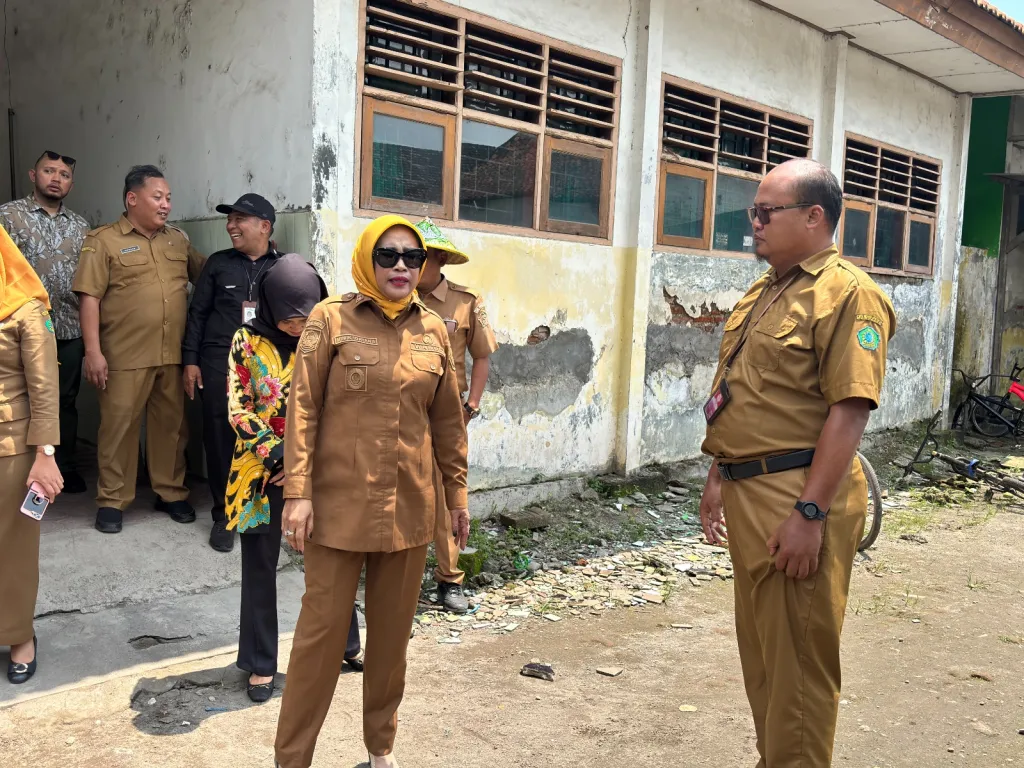 Warning Dispendik, Wabup Sidoarjo Sidak SDN Jatikalang Prambon Cegah Risiko Bangunan Ambruk Dimakan Usia