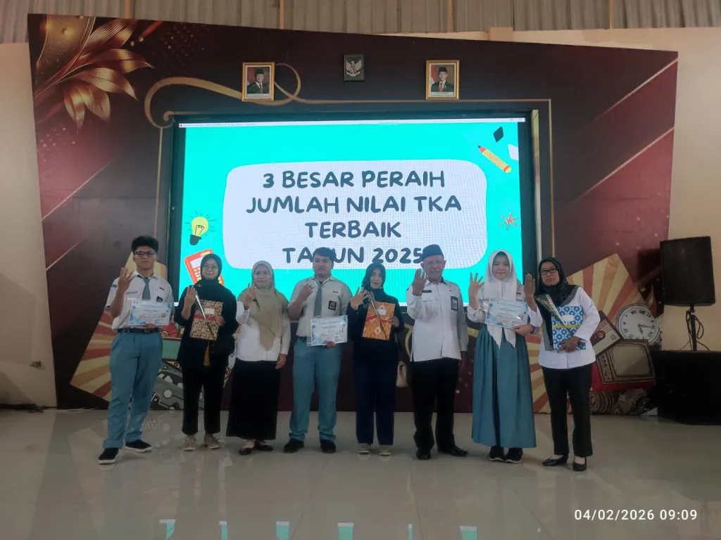 Christine Wu Ajak Wali Murid Optimis Siswa SMAN 4 Sidoarjo Mudah Masuk PTN Sekaligus Jadi Generasi Emas 2045