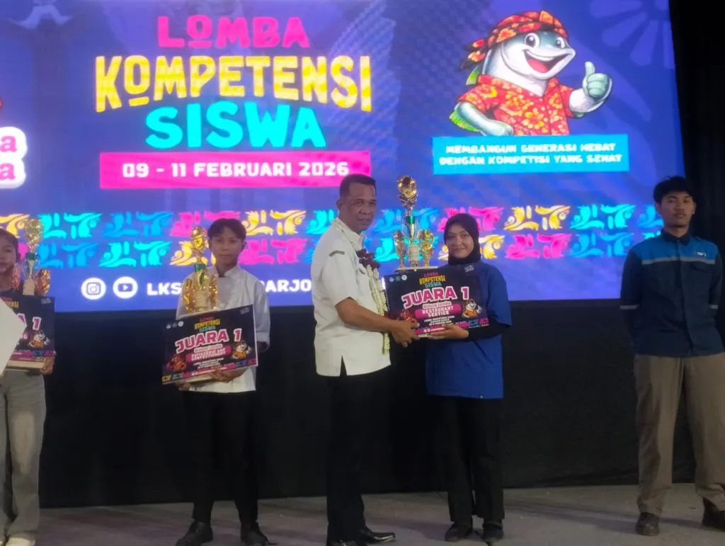 Closing Ceremony Cukup Meriah di SMK YPM 8 Sidoarjo, Siswa SMK Sidoarjo Siap Rebut Juara Umum LKS Jatim dan Nasional