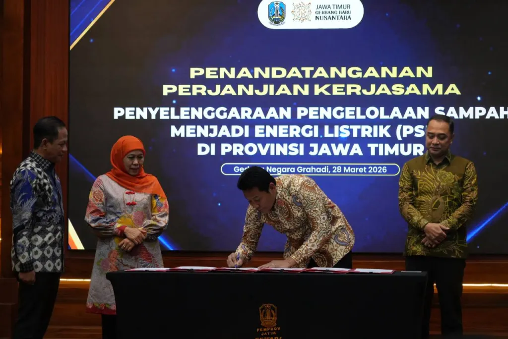 Perkuat Komitmen Energi Terbarukan di Jatim, Pemkab Sidoarjo Teken PKS Pengolahan Sampah Jadi Listrik