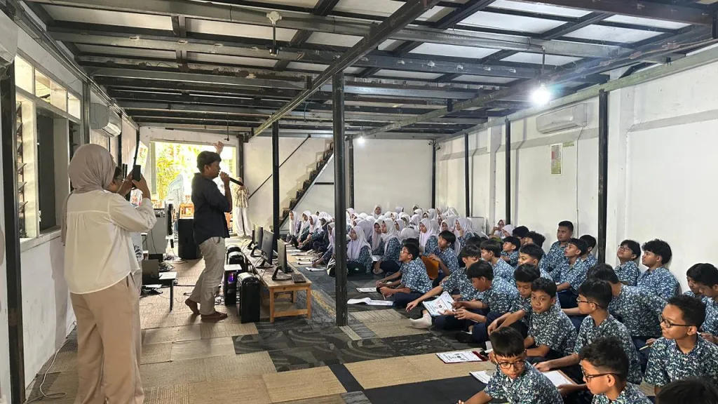 The Creative Expedition Behind the Series, Siswa SMP Al Muslim Eksplorasi Produksi Animasi dan Dubbing di Mocca Studio