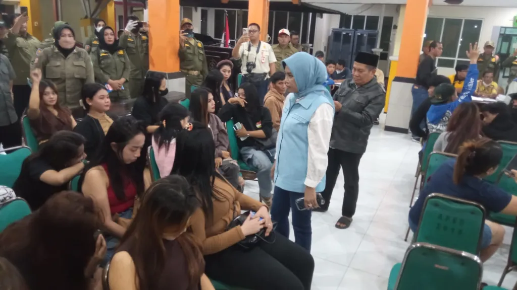 Operasi Pekat Bocor, Wabup Sidoarjo Segel Puluhan Karaoke Ilegal Rapid Test 1 Kena Penyakit Kelamin di Eks Tol Jabon