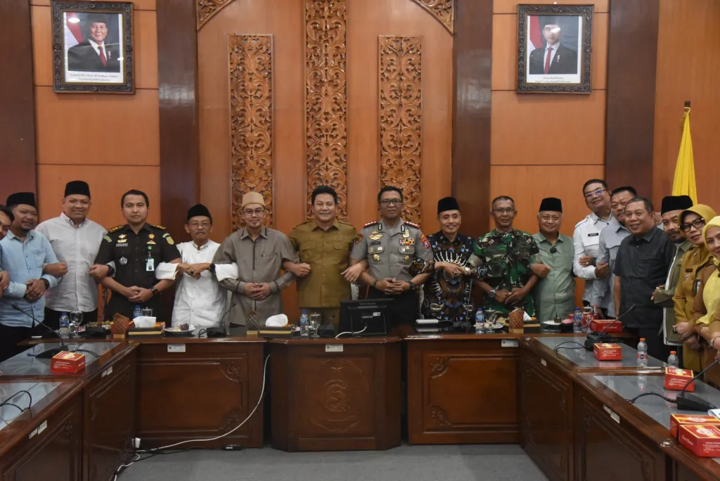 Diberi Deadline, Sidoarjo Tabuh Genderang Perang Lawan Pekat, Toko Miras dan Prostitusi Terselubung Pun Siap Disikat
