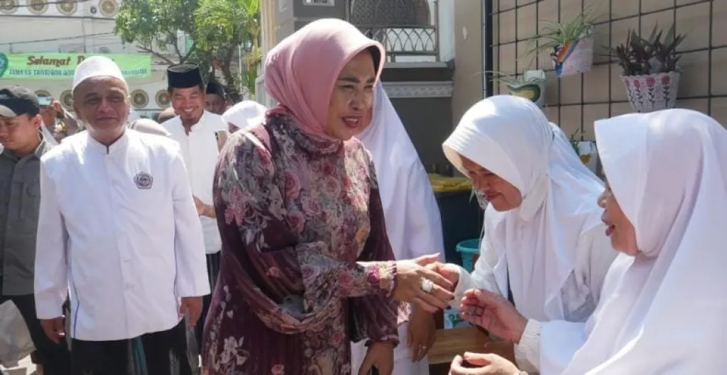 Perkuat Sinergi Ulama dan Pemerintah, Wabup Mimik Idayana Hadiri Pelantikan DPD ITQON Sidoarjo 2026 - 2031