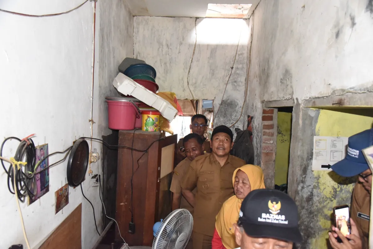 Pastikan Warga Huni Rumah Layak Sebelum Hujan, Bupati Subandi Sidak RTLH di Bulusidokare dan Lemahputro