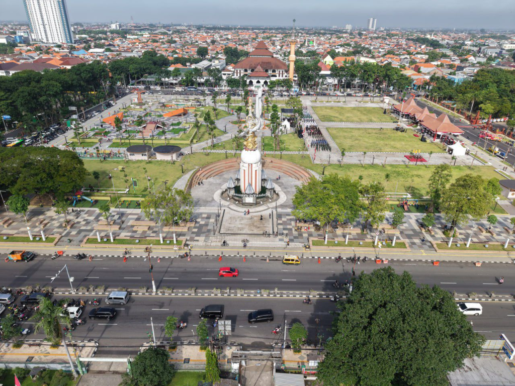 Alun-alun Kabupaten Sidoarjo Foto : republikjatim.com/Sudarmawan