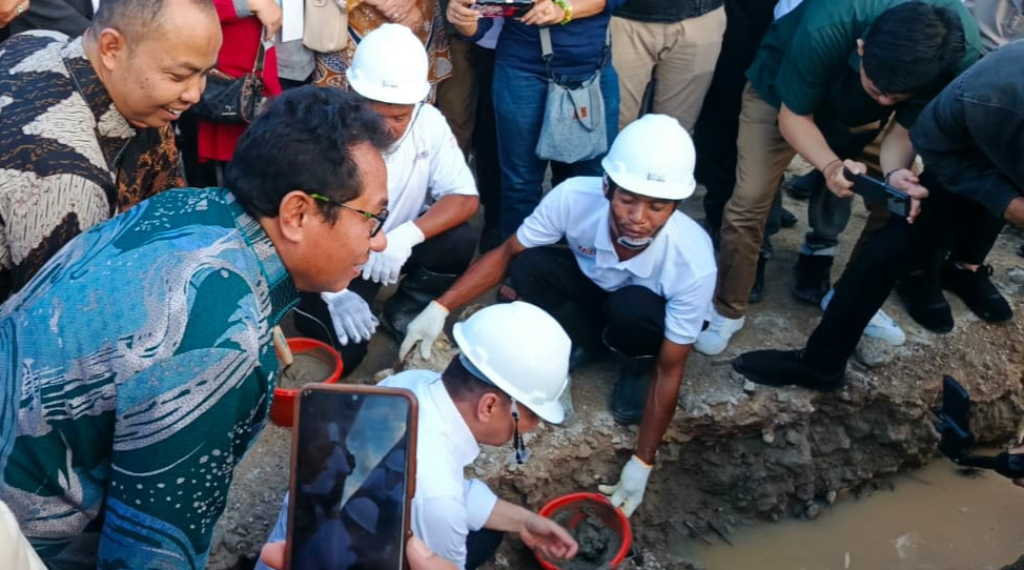 MUSEUM PERS - Peletakan batu pertama Museum Pers dihadiri Ketua Umum Serikat Media Siber Indonesia (SMSI), Wakil Gubernur Banten, jajaran Organisasi Perangkat Daerah (OPD) Provinsi Banten serta unsur Dewan Pers kemarin.