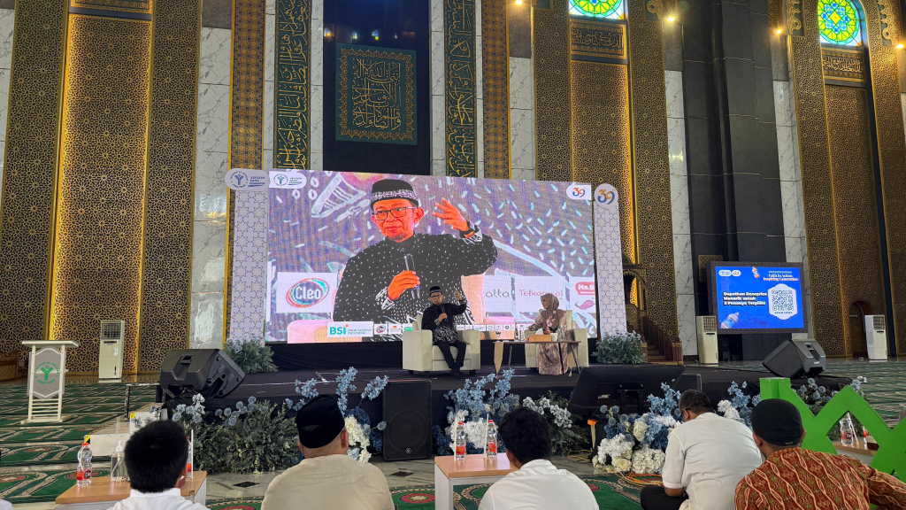MILAD - Pelaksanaan Milad ke 39 Yayasan Al Muslim Jawa Timur digelar dengan Tabligh Akbar mengusung tema Faith in Action, Inspiring Generation di Masjid Nasional Al Akbar Surabaya, Minggu (03/05/2026).