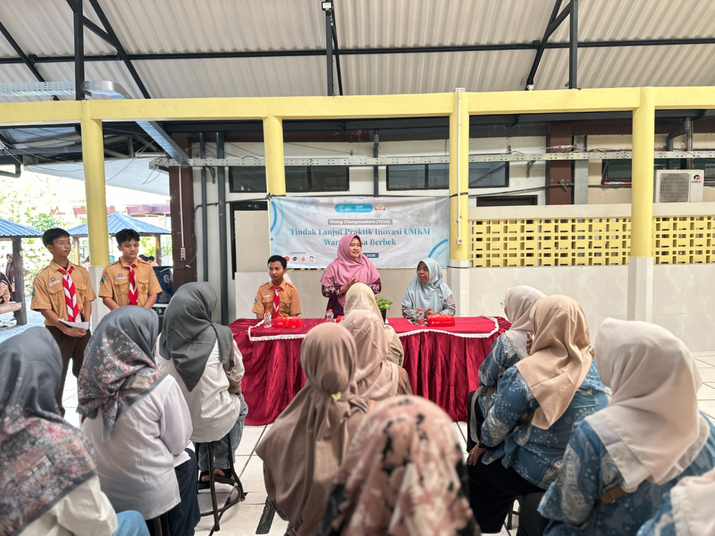 PRAKTIK - Siswakelas VIII SMP Al Muslim Waru melalui program Young Changemakers (YCm) tahun ajaran 2025/2026 konsisten menghadirkan ruang belajar yang kontekstual dan eksploratif, melatih kemampuan berpikir kritis, kreatif serta kolaborasi dengan warga.