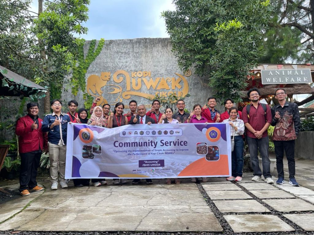 ABDINAS - Kegiatan pengabdian kepada masyarakat (Abdimas) Universitas Muhammadiyah Sidoarjo (Umsida) kembali diselenggarakan dalam skala internasional tema International Community Service Collaboration di Kopi Luwak Cikole, Lembang, Jawa Barat, Selasa (28