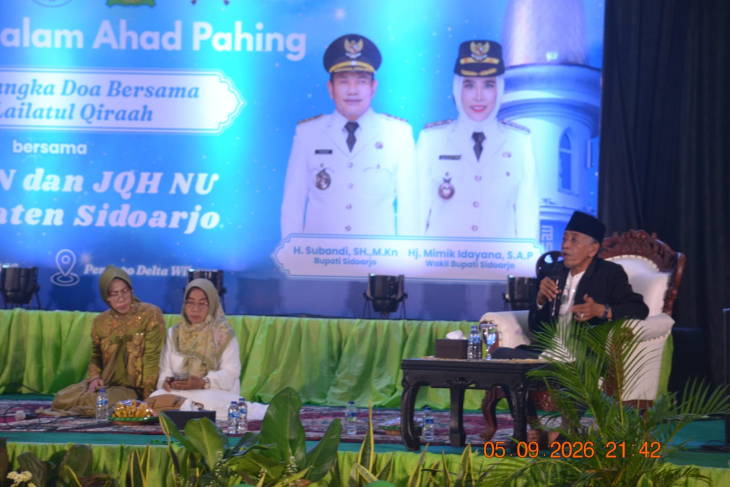 JATMAN - Seribu jamaah Jatman dan JQH NU se Kabupaten Sidoarjo memadati pendopo Delta Wibawa untuk mengikuti pengajian malam Ahad Pahing dalam rangka doa bersama dan Lailatul Qiraah, Sabtu (09/05/2026) malam.