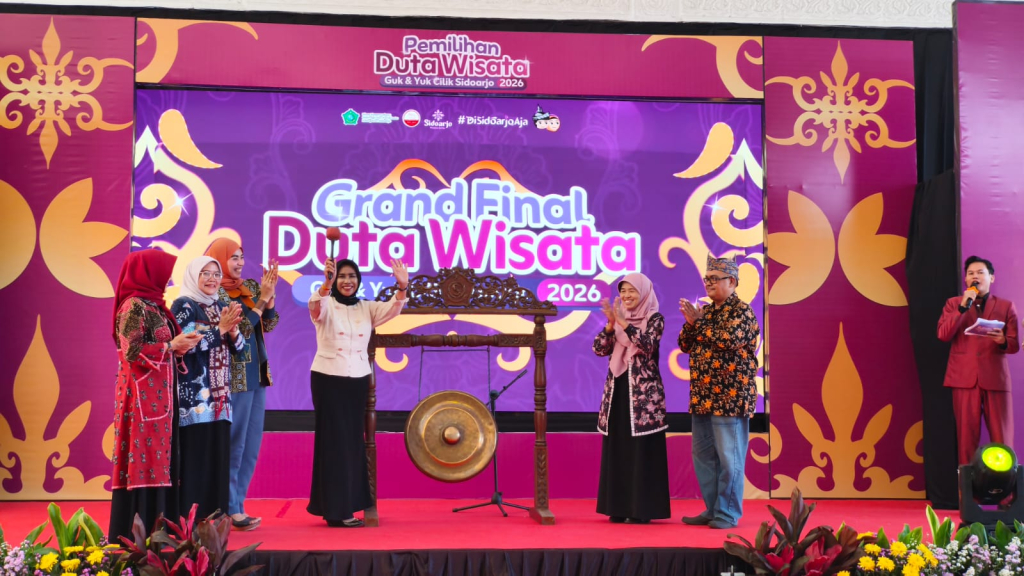 SEMANGAT - Wabup Sidoarjo Mimik Idayana memberi semangat puluhan anak-anak berbakat unjuk gigi dalam ajang bergengsi Grand Final Pemilihan Duta Wisata Guk Yuk Cilik Sidoarjo Tahun 2026 di Pendopo Delta Wibawa, Minggu (07/06/2026).