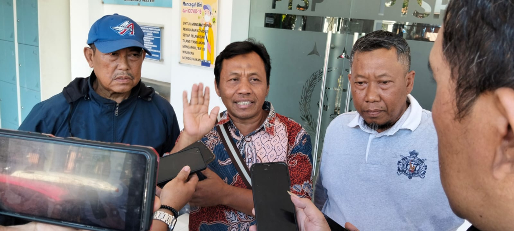 Hukum dan Kriminal Kasus TKD Damarsi Jadi Rumah Kos Elite Rp 100 - 165 Juta Per Unit, Mantan Ketua BPD Diperiksa Pidsus Kejari Sidoarjo