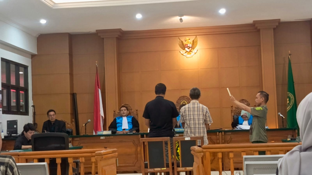 Hukum dan Kriminal Gugatan Pembongkaran Tembok Mutiara Regency, Kesaksian 2 Warga di Persidangan Sudutkan Posisi Bupati Sidoarjo