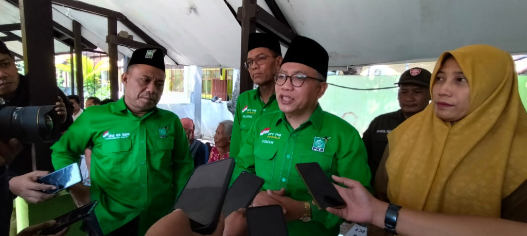 Anggota Fraksi PKB DPRD Sidoarjo H Usman M Kes yang sekaligus menjabat sebagai Bendera DPC PKB Sidoarjo.