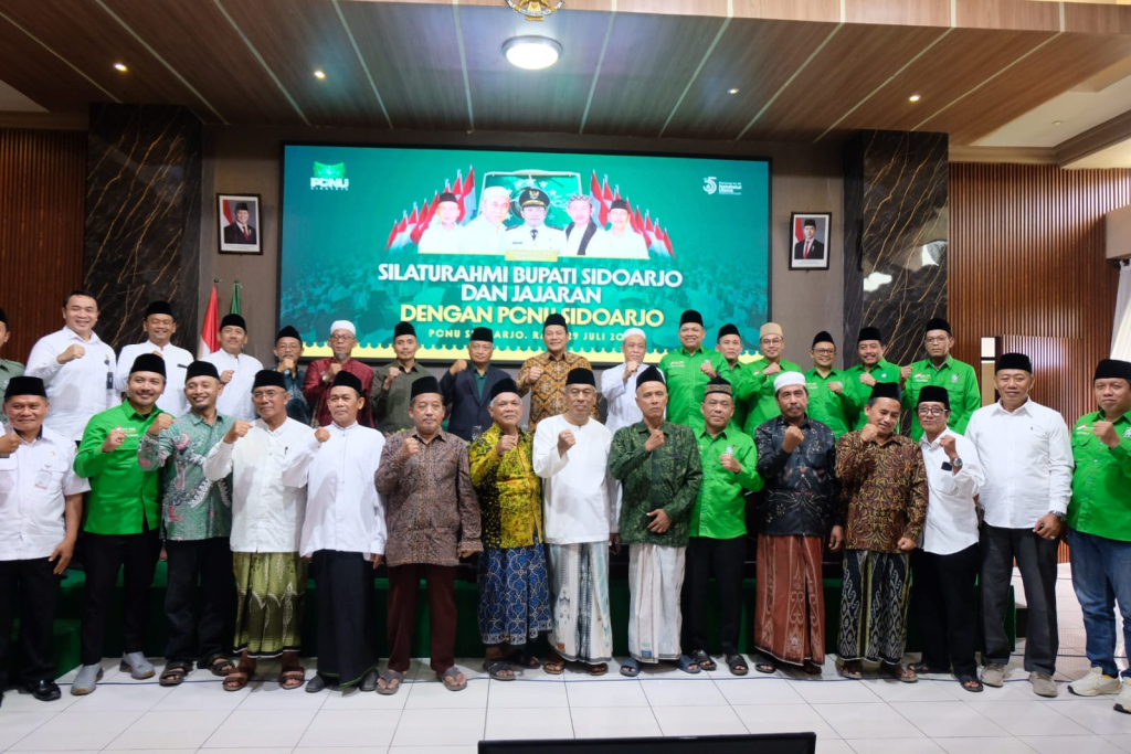 SILATURRAHMI - Pengurus DPC PKB Sidoarjo bersama Bupati Sidoarjo Subandi bersilaturrahmi dengan para pengurus PCNU Sidoarjo sekaligus membahas masalah penertiban toko peredaran miras dan prostitusi terselubung, Rabu (29/07/2026).