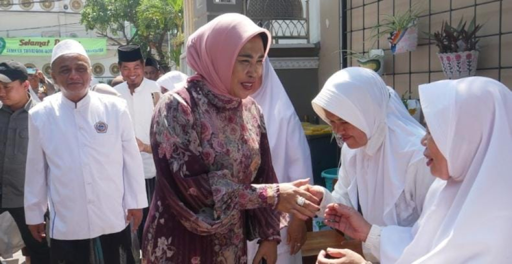KUBRO - Wabup Sidoarjo Mimik Idayana menghadiri acara Khususiyah Kubro sekaligus Pelantikan Pengurus DPD ITQON Sidoarjo periode 2026 - 2031 di Pondok Pesantren Manba’ul Hikam, Desa Putat, Kecamatan Tanggulangin, Sidoarjo, Minggu (09/08/2026).