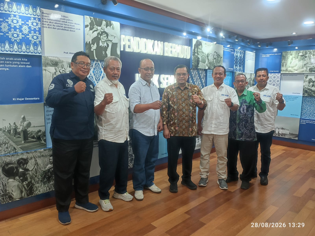 KERJASAMA - Pengurus Serikat Media Siber Indonesia (SMSI) Provinsi Jawa Timur (Jatim) melakukan kunjungan silaturahmi ke Kompleks Kementerian Pendidikan Dasar dan Menengah (Kemendikdasmen) di JL Sudirman, Senayan, Jakarta, Jumat (28/08/2026).