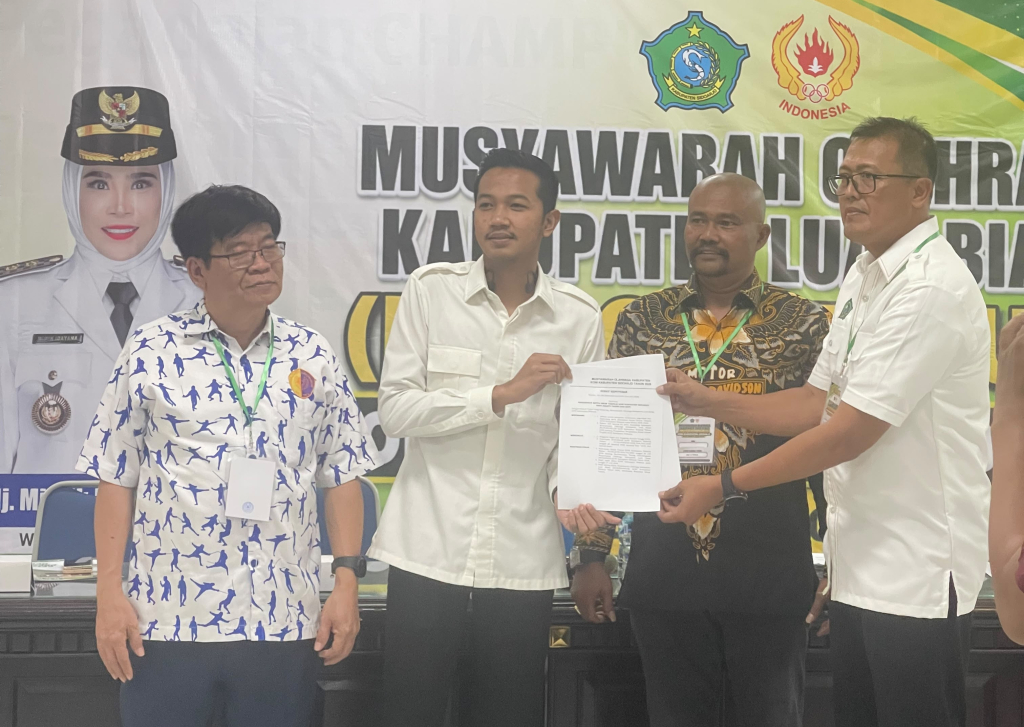 AKLAMASI - Politisi muda anggota Fraksi PKB DPRD Sidoarjo Rafi Wibisono terpilih secara aklamasi sebagai Ketua KONI periode 2026 - 2029 saat Musyawarah Olahraga Kabupaten Luar Biasa (Musorkablub) di Gelora Delta, Rabu (26/08/2026).