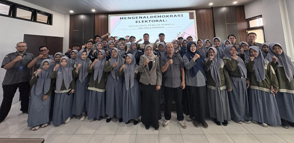 SOSIALISASI - Bawaslu Sidoarjo bergerak cepat mengedukasi generasi muda kerjasama dengan Pengurus Cabang Lembaga Pendidikan (PCLP) Ma'arif NU Sidoarjo menggelar safari edukasi bertajuk "Bawaslu Sidoarjo Goes to School" membidik 9 SMA/SMK/MA se Sidoarjo, R