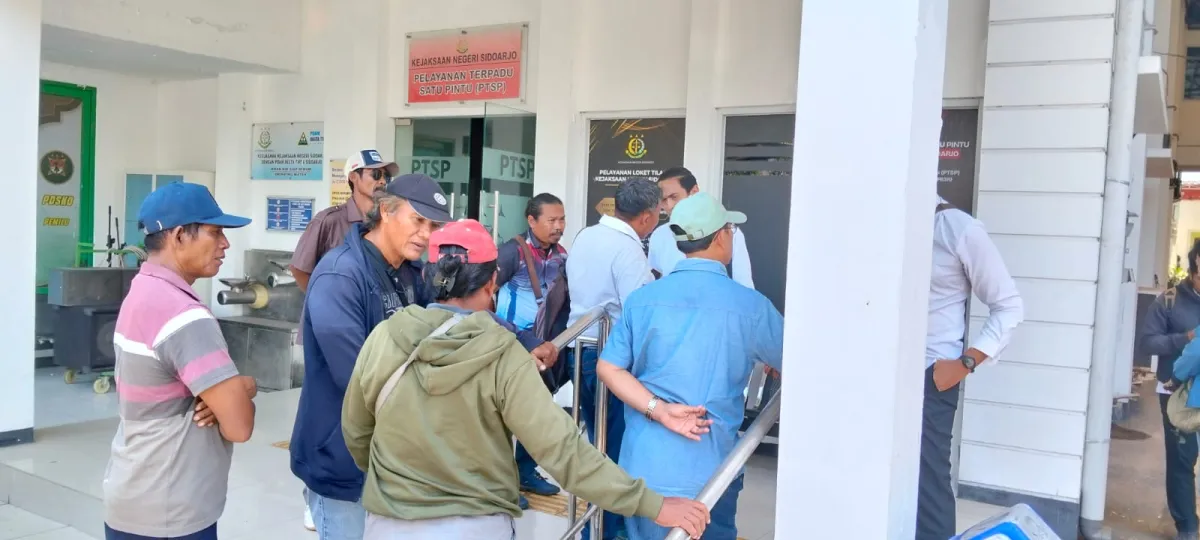 Baca juga : Kasus TKD Damarsi Buduran Jadi Rumah Kos Elit Jalan di Tempat, Warga Ancam Demo Kejari Sidoarjo Berjilid-Jilid