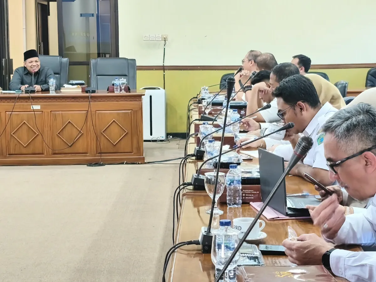 Baca juga : 12 Provider Nunggak Pajak, Kabel Semrawut Resahkan Warga, DPRD Sidoarjo Semprot Absensinya Dinas PUBM SDA