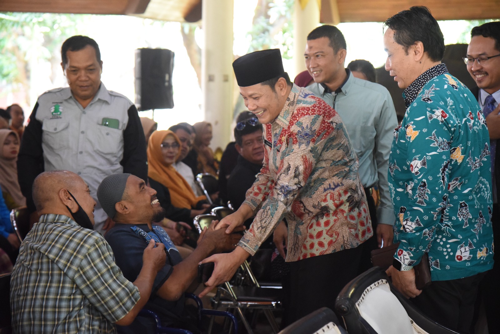 PELATIHAN - Plt Bupati Sidoarjo, Subandi membuka pelatihan yang digelar Dinas Koperasi dan Usaha Mikro Sidoarjo dengan kegiatan Bimtek Peningkatan Kapasitas Usaha Mikro Disabilitas dan PKL di Pendopo Delta Wibawa, Selasa (06/08/2024).