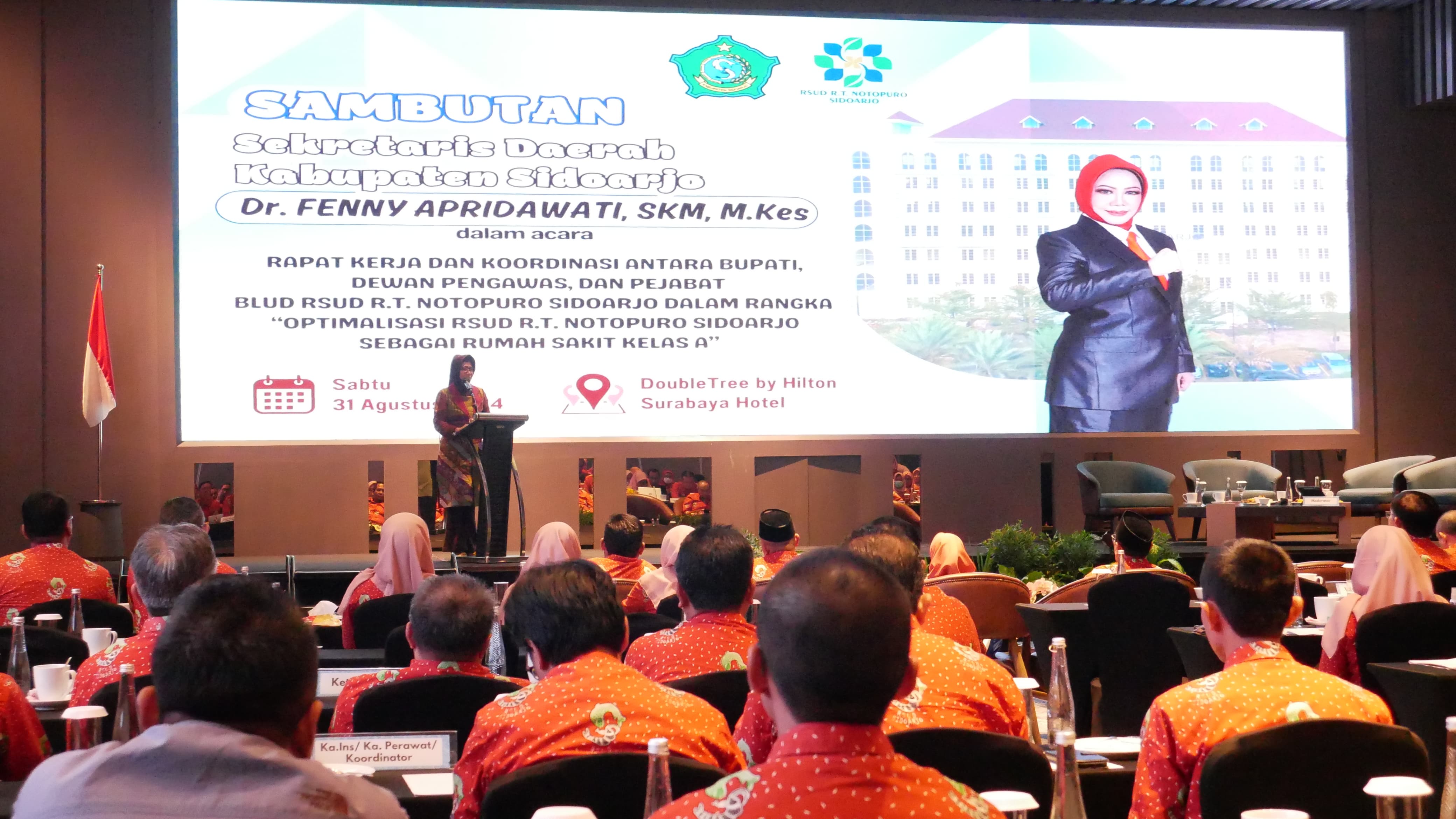 RAKOR - Sekda Sidoarjo Dr Fenny Apridawati mendorong RSUD R T Notopuro menjadi rumah sakit dengan ciri khas dan jadi rujukan saat Rakor bertema Optimalisasi RSUD R T Notopuro Sidoarjo Sebagai Rumah Sakit Kelas A di Hotel Double Three, Surabaya, Sabtu (31/