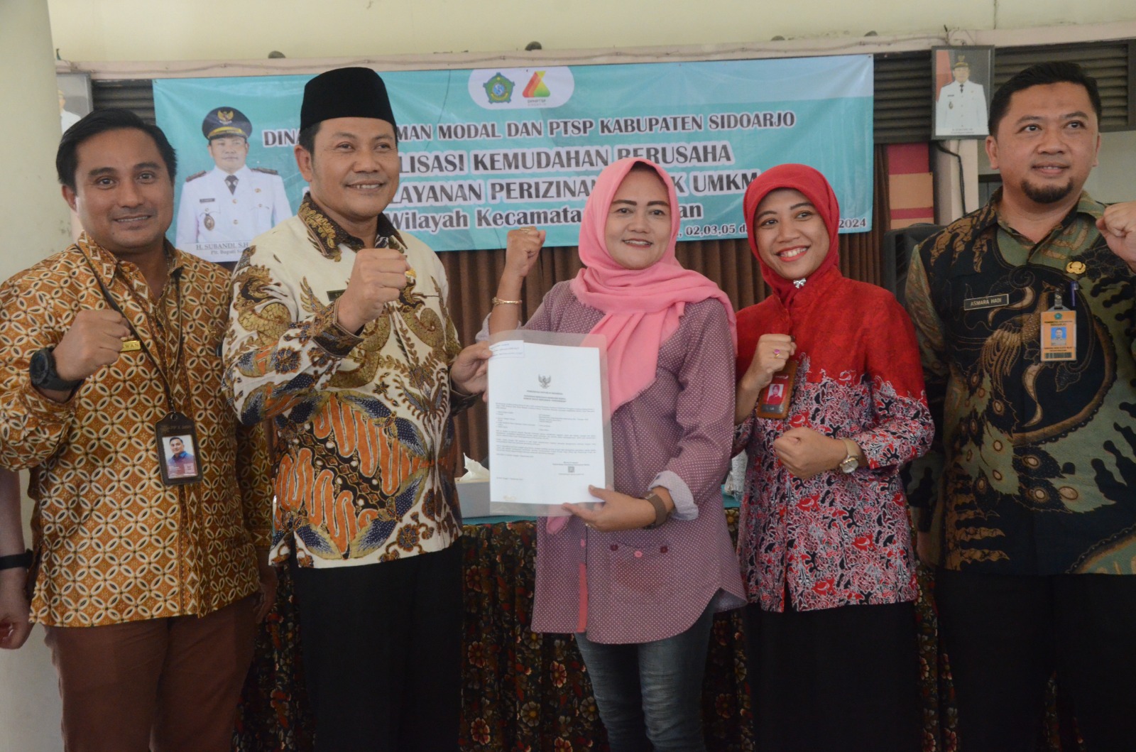 SOSIALISASI - Sosialisasi kemudahan berusaha dan pelayanan perizinan untuk UMKM dibuka Plt Bupati Sidoarjo, Subandi di Kantor Kecamatan Tulangan, Kamis (05/09/2024).