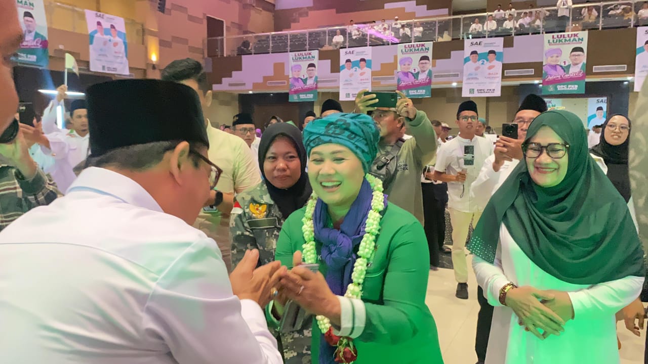 PEMENANGAN - DPC PKB menggelar Dialog Kebangsaan dan Konsolidasi Pemenangan menghadirkan Cagub Jatim Luluk Nur Hamidah serta Cabup dan Cawabup, Achmad Amir Aslichin dan Edy Widodo (SAE) di Gedung Mall Pelayanan Publik (MPP) Sidoarjo, Minggu (29/09/2024).