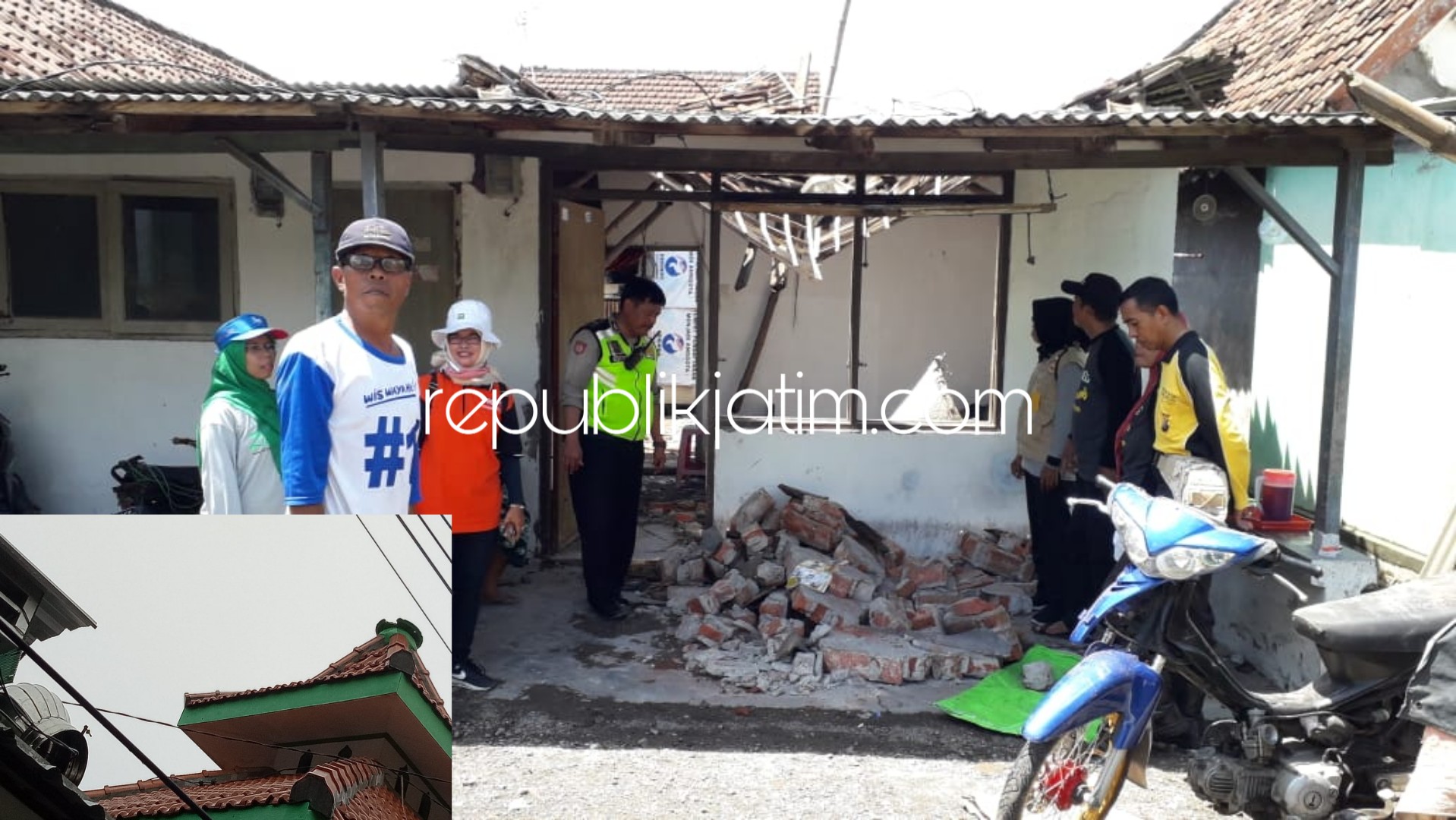 RUSAK - Puluhan rumah dan fasilitas umum warga 4 desa di Kecamatan Sedati dan Buduran rusak akibat diterjang angin puting beliung, Sabtu (02/02/2019) petang.