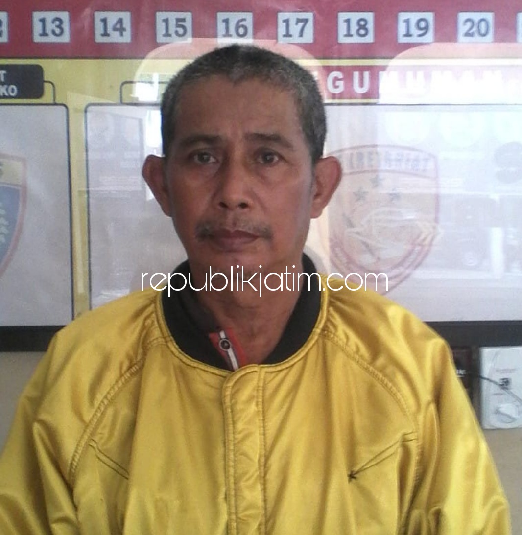 DIPERIKSA - Pelaku Sugianto dan korban penganiayaan menggunakan martil (palu) diperiksa dan dimintai keterangan polisi, Senin (08/02/2021).