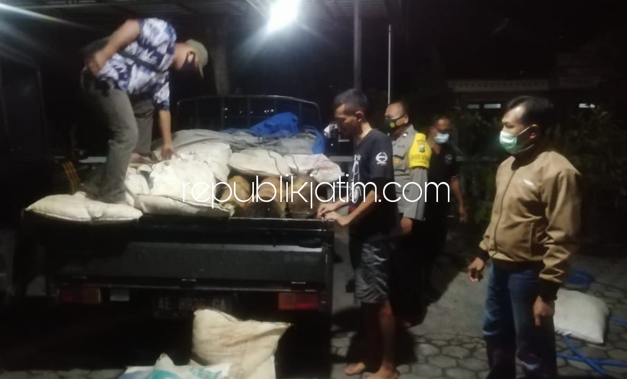 TANGKAP - Jajaran Unit Reskrim Polsek Badegan berhasil mengamankan kasus pencurian kayu sono keling dan pelaku Sugeng Prasetyo (27) warga Kelurahan Krajan, Kecamatan Mejayan, Kabupaten Madiun, Senin (08/02/2021).