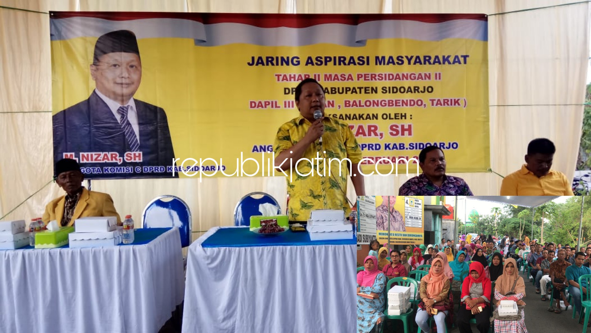 PAPARAN - Sekretaris Komisi C DPRD Sidoarjo, M Nizar memberikan paparan kepada ratusan konstituennya saat acara Jaring Aspirasi Masyarakat kemarin.
