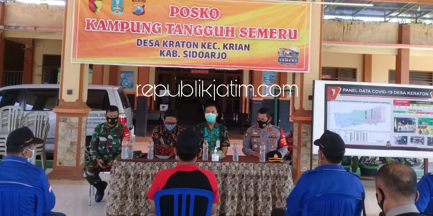 LAUNCHING - Kapolsek Krian, Kompol Mukhlason dan Forkopimka Krian melaunching Kampung Tangguh Semeru (KTS) Desa Kraton, Katerungan dan Kelurahan Kemasan, Kecamatan Krian sekaligus mengecek kesiapan kamar isolasi, Kamis (18/02/2021).