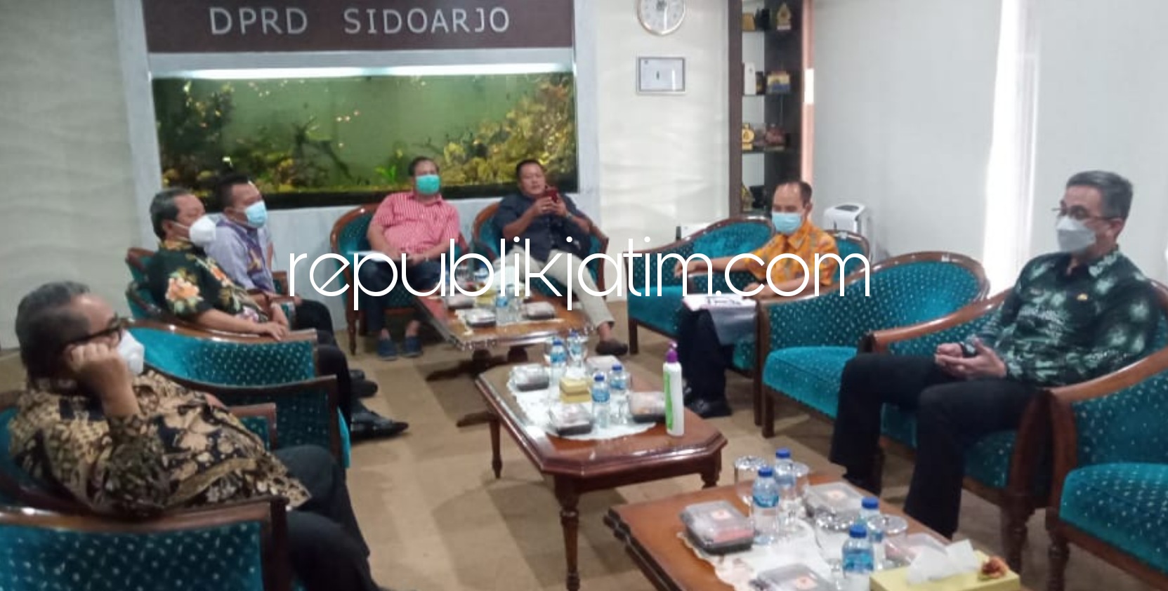 DESAK PEMEKARAN - Anggota Komisi C DPRD Sidoarjo, M Nizar mendesak pemekaran wilayah Sidoarjo Barat lantaran pembangunan jalan rusak di wilayah barat dan infrastruktur lainnya dianaktirikan dari Sidoarjo Kota, Selasa (23/02/2021).