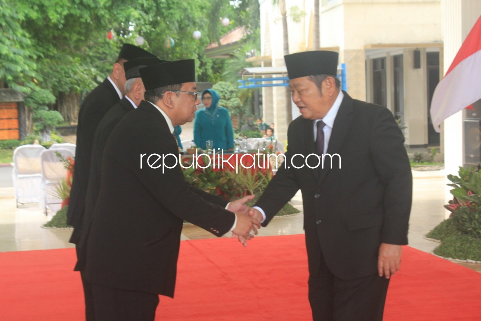 LANTIK - Bupati Sidoarjo, Saiful Ilah melantik 3 pejabat di lingkungan Pemkab Sidoarjo di Pendopo Delta Wibawa, Rabu (27/02/2019).