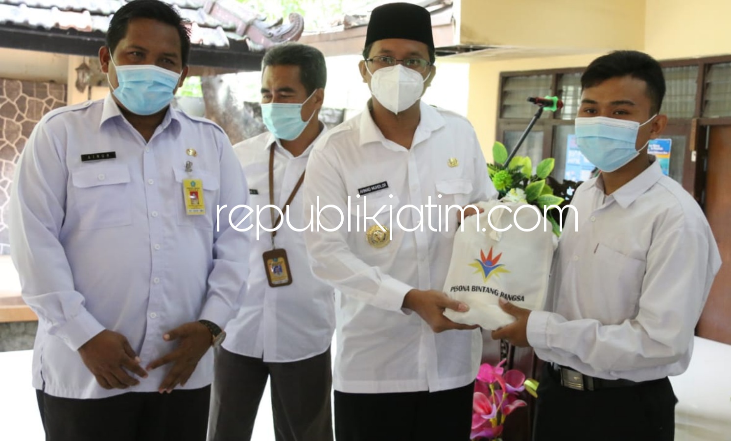 PELATIHAN - Bupati Sidoarjo, Ahmad Muhdlor Ali (Gus Muhdlor) membuka pelatihan kerja untuk 52 peserta di kantor Kecamatan Krian, Sidoarjo, Jumat (05/03/2021). 