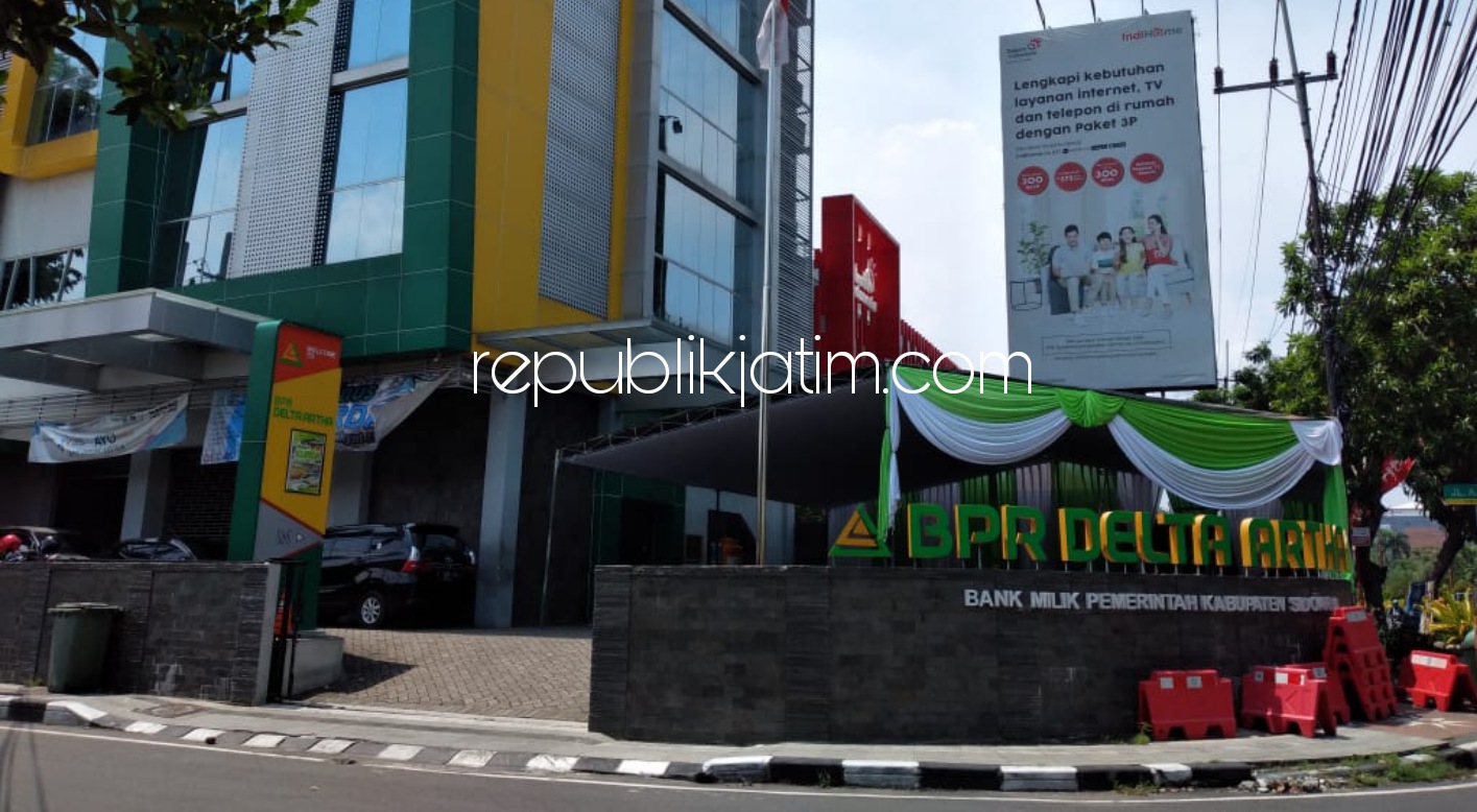 MEGAH - Gedung BPR Delta Artha yang ada di JL Ahmad Yani, Sidoarjo tampak megah ini bakal diubah Perdanya menjadi Perseroda, Kamis (18/03/2021).