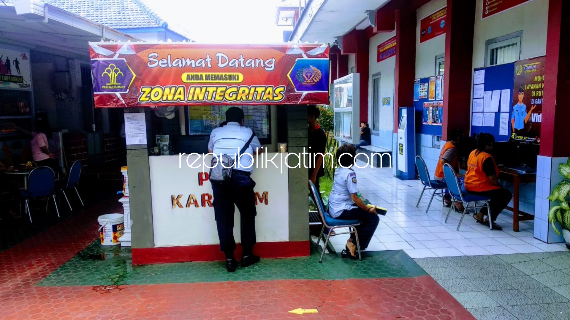 ASIMILIASI - Delapan Napi Rutan Ponorogo mendapat hak asimiliasi di tengah pandemi corona, Rabu (01/04/2020).