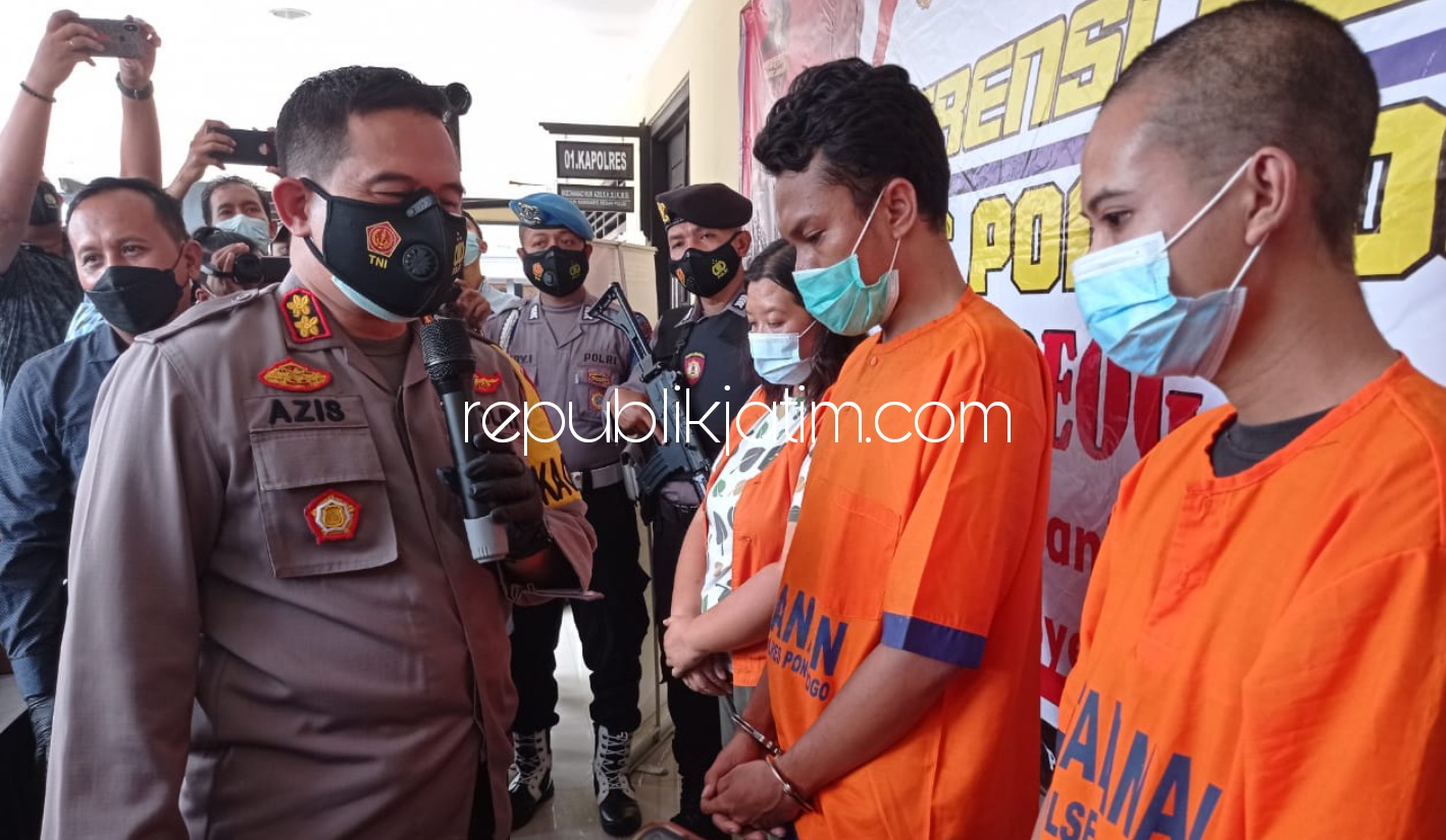 GELAPKAN MOBIL - Kapolres Ponorogo AKBP Mochammad Nur Azis saat paparan kasus tindak pidana penggelapan mobil dengan tersangka seorang perempuan, Verayanti Wahyusari warga asal Kecamatan Kauman, Jumat (09/04/2021).