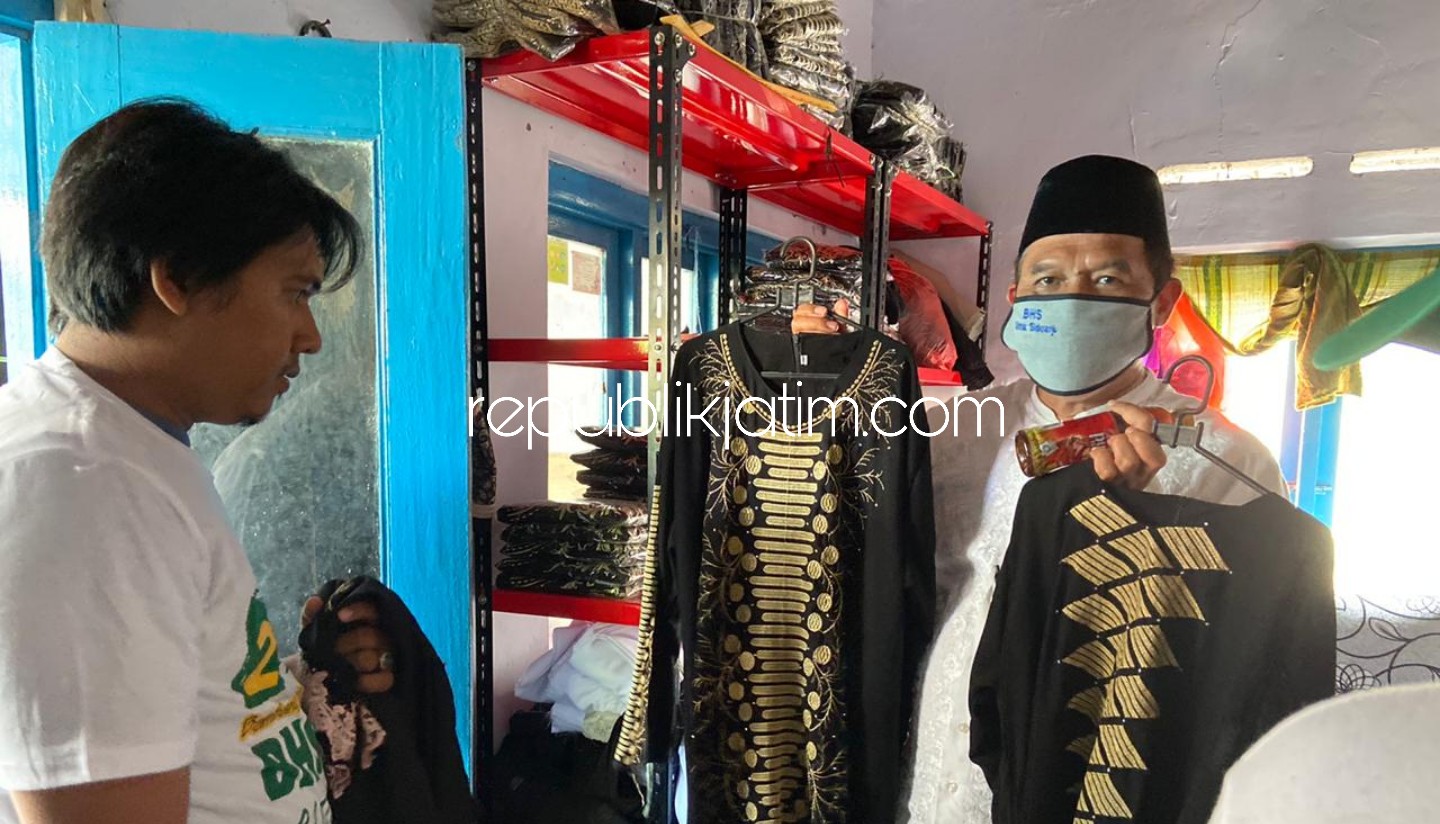 ASPIRASI - Bacabup Sidoarjo, Bambang Haryo Soekartono (BHS) berkeinginan menghidupkan kembali Kampung Bordir Desa Semambung, Kecamatan Jabon, Sidoarjo lantaran di masa generasi kedua banyak yang gulung tikar, Rabu (22/04/2020).