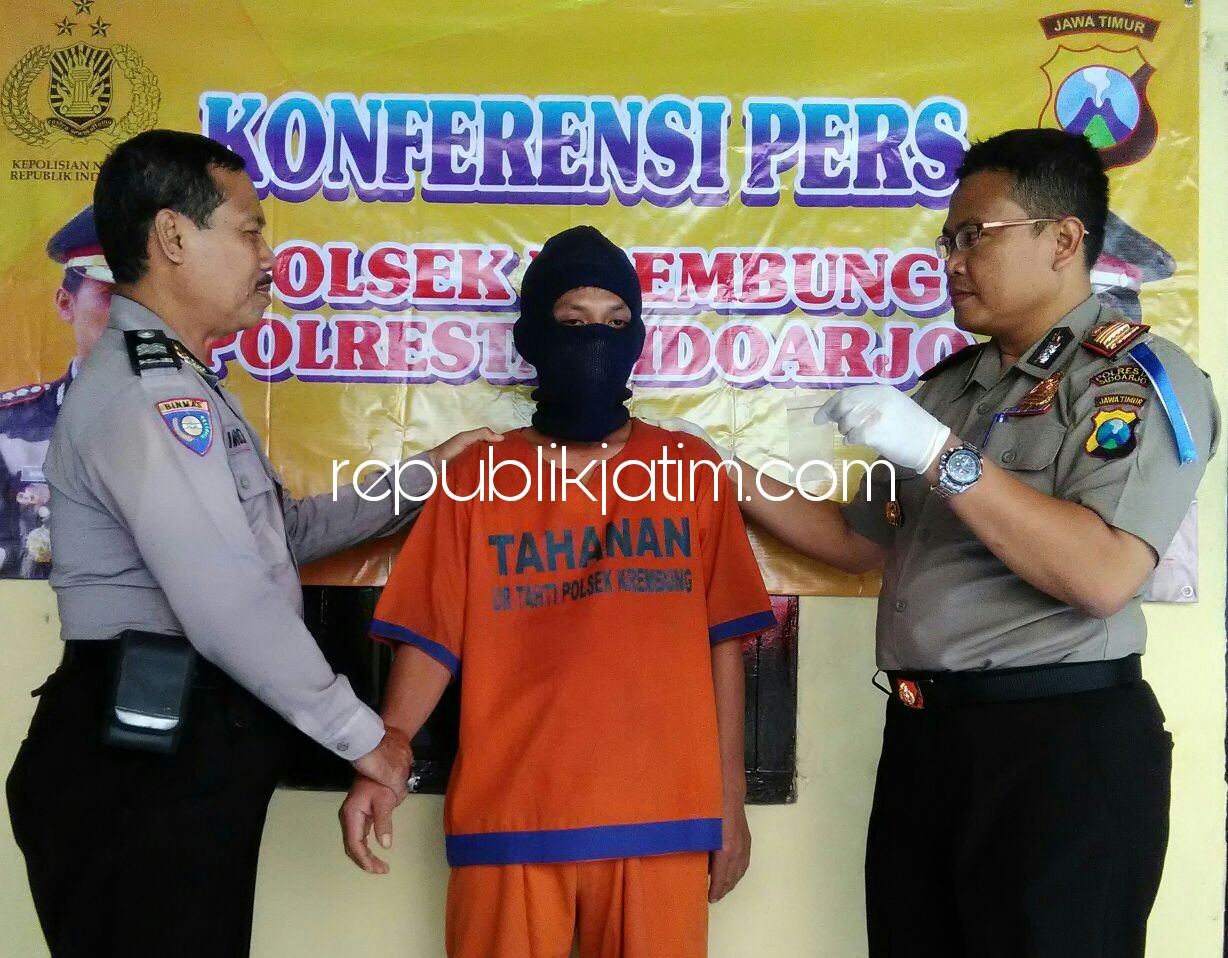 TUKANG OJEK - Tersangka Andi Baktiar yang berprofesi sebagai tukang ojek ditangkap anggota Polsek Krembung beserta barang bukti sabu-sabu, Rabu (02/05/2018).