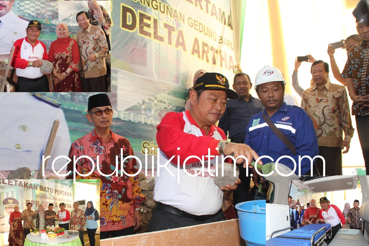 BATU - Bupati Sidoarjo, Saiful Ilah meletakkan batu pertama pembangunan BPR Delta Artha Sidoarjo senilai Rp 15 miliar dengan konstruksi bangunan berlantai 5, Sabtu (05/05/2018).
